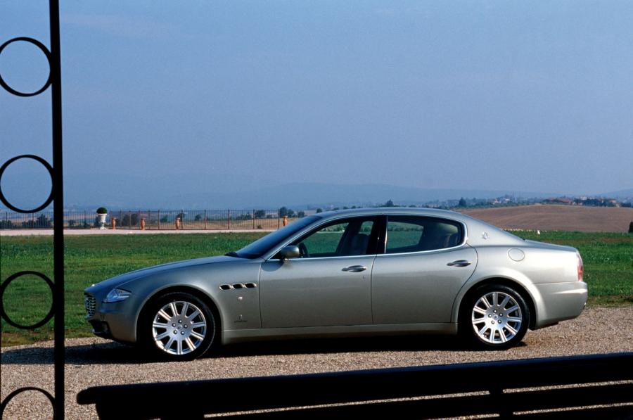  Maserati Quattroporte 2004 года  (фото 24 из 67)